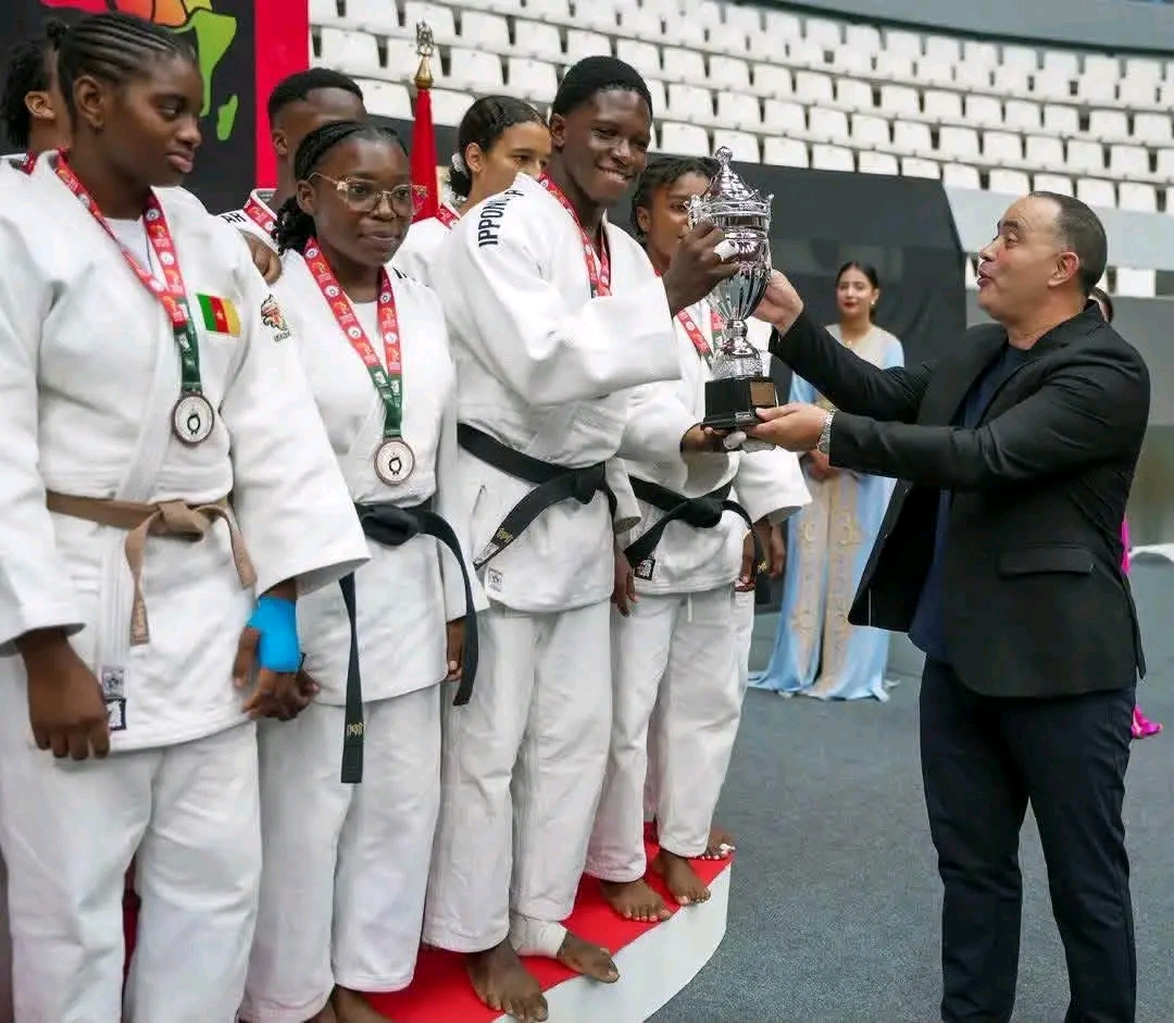 Fecajudo